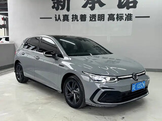 2023 Volkswagen Golf VIII, серый, 1725025 рублей, вид 3