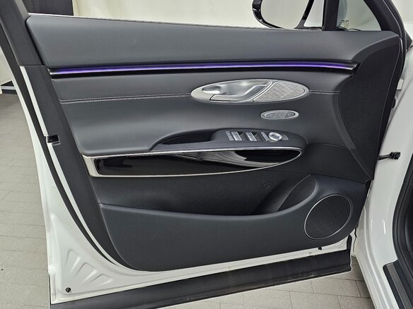 2025 Genesis GV70 I Рестайлинг, белый, 7476000 рублей - вид 10