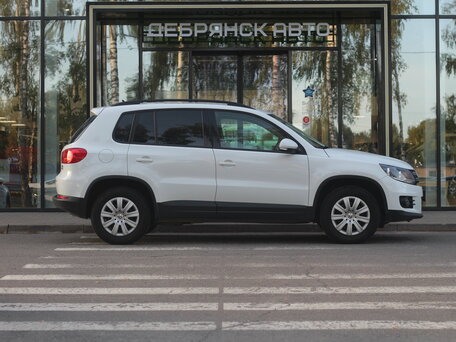 2016 Volkswagen Tiguan I Рестайлинг, белый, 1410000 рублей, вид 4