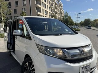 2016 Honda Stepwgn Spada V, белый, 1780000 рублей, вид 5