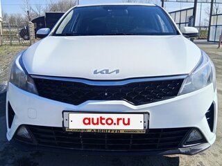 2021 Kia Rio IV Рестайлинг, белый, 1260000 рублей, вид 1