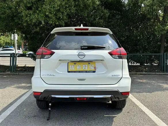 2022 Nissan X-Trail III Рестайлинг, белый - вид 4