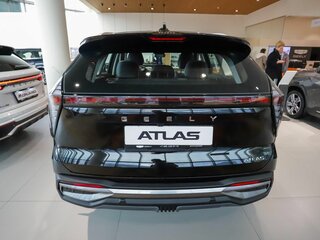 2026 Geely Atlas II, чёрный, 3449990 рублей, вид 3