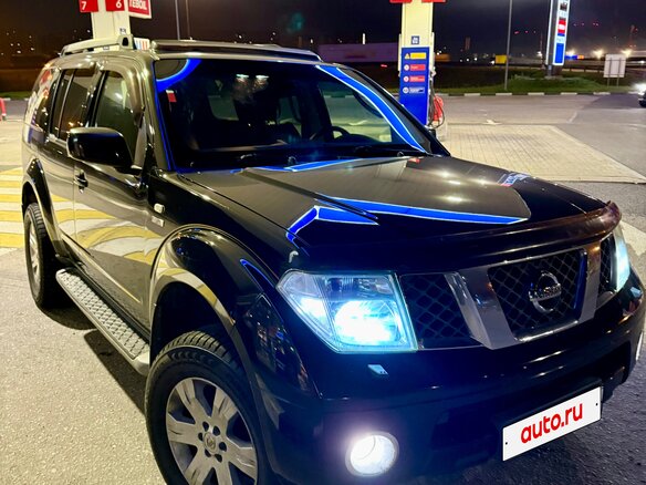 2005 Nissan Pathfinder III, чёрный - вид 2