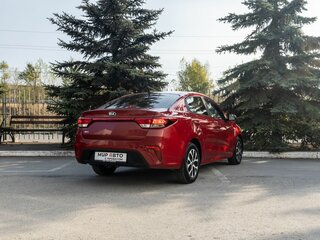 2018 Kia Rio IV, красный, 1285000 рублей, вид 4