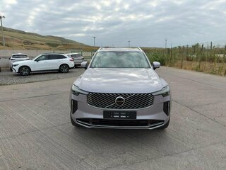 2026 Volvo XC90 B5 II Рестайлинг 2, серебристый, 10950000 рублей, вид 2