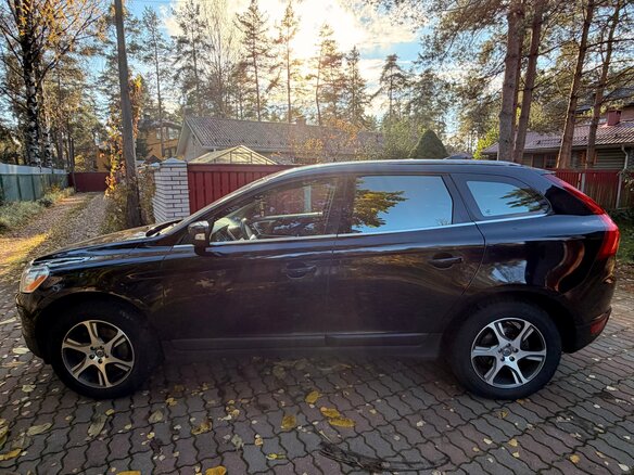 2012 Volvo XC60 I, чёрный, 1900000 рублей - вид 1