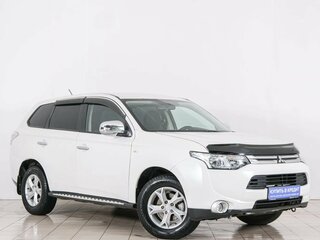 2014 Mitsubishi Outlander III, белый, 1529000 рублей, вид 1