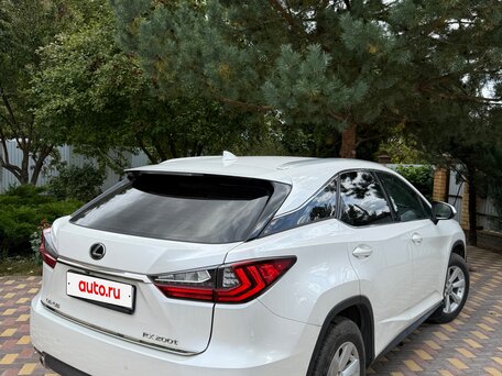 2017 Lexus RX 200t IV, белый, 3800000 рублей, вид 3