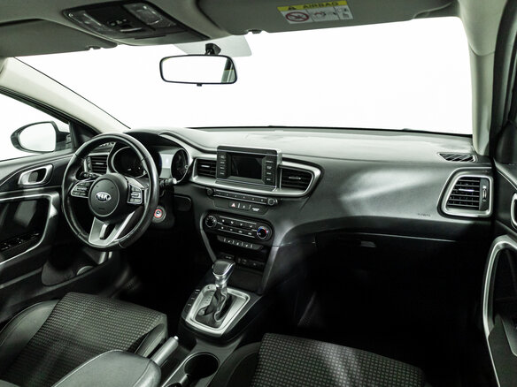 2018 Kia Ceed III, белый, 1599700 рублей - вид 8