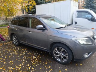 2015 Nissan Pathfinder IV, серый, 1850000 рублей, вид 2