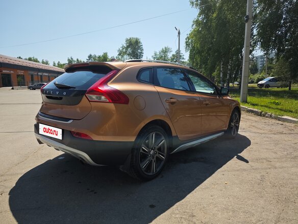 2013 Volvo V40 Cross Country I, оранжевый, 1600000 рублей - вид 2