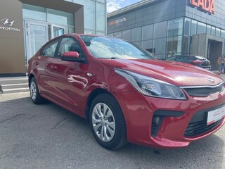 2017 Kia Rio IV, красный, 1230000 рублей, вид 3