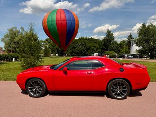 2019 Dodge Challenger III Рестайлинг 2, красный, 3590000 рублей, вид 2