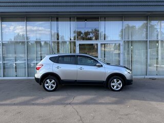 2013 Nissan Qashqai I Рестайлинг, серебристый, 1115000 рублей, вид 4