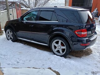 2011 Mercedes-Benz M-Класс 350 II (W164) Рестайлинг, синий, 1800000 рублей, вид 4