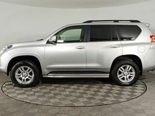 2010 Toyota Land Cruiser Prado 150 Series, серебристый, 2299000 рублей, вид 4