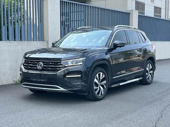 2023 Volkswagen Tayron I Рестайлинг, серый, 2055000 рублей
