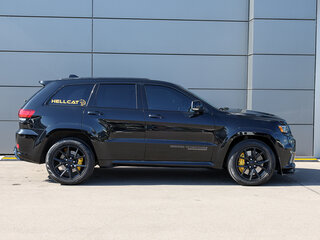 2018 Jeep Grand Cherokee Trackhawk IV (WK2) Рестайлинг, чёрный, 9900000 рублей, вид 4