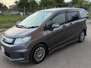 2013 Honda Freed Spike I Рестайлинг, серый, 1150000 рублей, вид 1