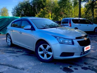 2012 Chevrolet Cruze I, серебристый, 420000 рублей, вид 3