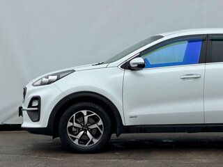 2021 Kia Sportage IV Рестайлинг, белый, 2490000 рублей, вид 5