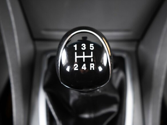 2011 Ford Focus II Рестайлинг, белый, 799000 рублей - вид 14