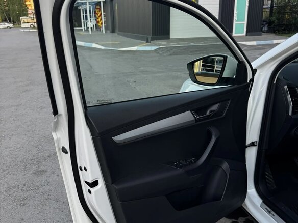 2021 Skoda Karoq DSG7 I, белый, 2360000 рублей - вид 11