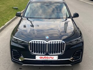 2021 BMW X7 40i I (G07), чёрный, 7350000 рублей, вид 2