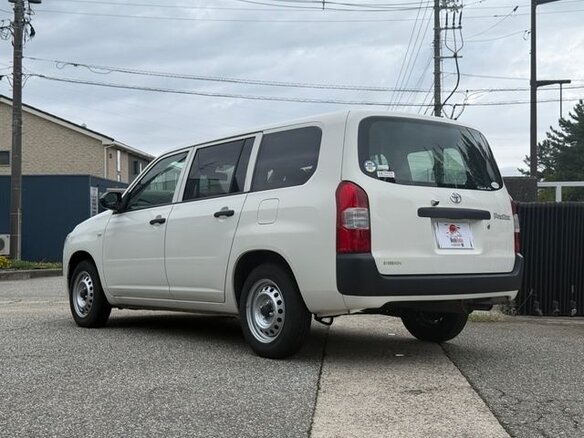 2022 Toyota Probox I Рестайлинг, серый, 793000 рублей - вид 5