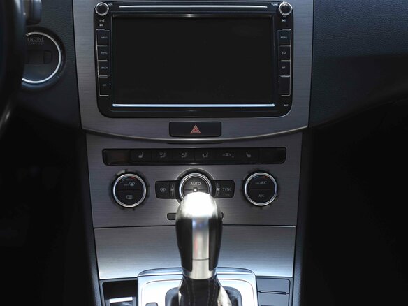 2014 Volkswagen Passat B7, чёрный, 1125823 рублей - вид 14