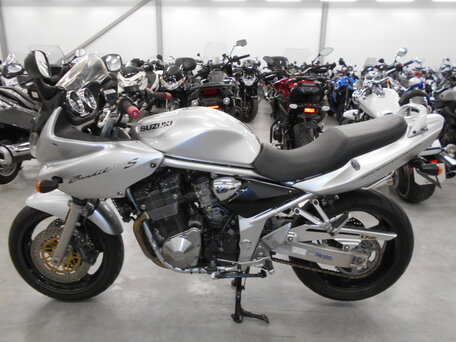 2002 Suzuki Bandit 1200, серебристый, 370000 рублей, вид 5