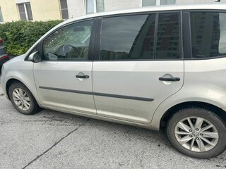 2011 Volkswagen Touran I Рестайлинг 2, серый, 780000 рублей, вид 3