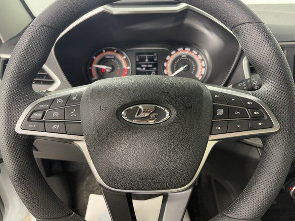 2026 Lada (ВАЗ) Vesta SW I Рестайлинг (NG), белый, 1810000 рублей - вид 12