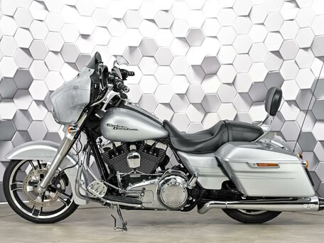 2014 Harley-Davidson Street Glide Special, серебристый, 1399000 рублей, вид 4