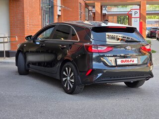 2019 Kia Ceed III, чёрный, 1420000 рублей, вид 2
