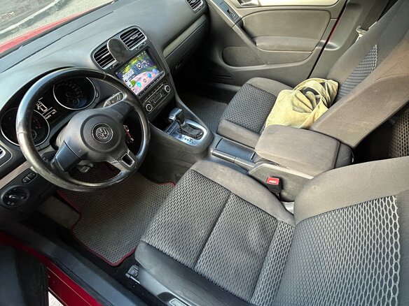 2009 Volkswagen Golf VI, красный, 730000 рублей - вид 16