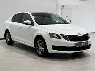 2017 Skoda Octavia III (A7) Рестайлинг, белый, 1320000 рублей, вид 3