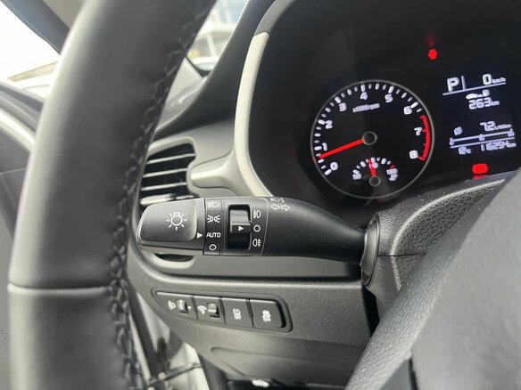2021 Kia Rio IV Рестайлинг, белый, 1849000 рублей - вид 12
