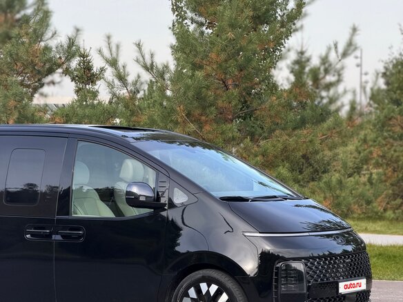 2025 Hyundai Staria I, чёрный, 7900000 рублей - вид 6