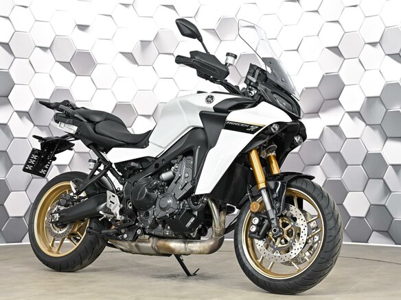 2023 Yamaha MT-09 Tracer (FJ-09), белый, 1279000 рублей