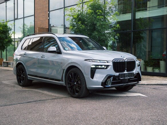 2025 BMW X7 40d I (G07) Рестайлинг, серый