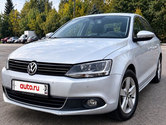 2012 Volkswagen Jetta VI, серебристый, 1395000 рублей