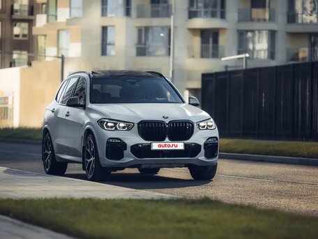 2020 BMW X5 M50d IV (G05/G18), белый, 7900000 рублей, вид 1