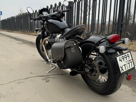 2017 Triumph Bonneville Bobber, чёрный, 1500000 рублей, вид 2