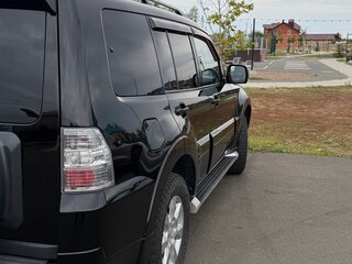 2013 Mitsubishi Pajero IV Рестайлинг 1, чёрный, 2150000 рублей, вид 5