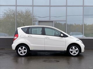 2011 Mercedes-Benz A-Класс 180 II (W169) Рестайлинг, белый, 809000 рублей, вид 4