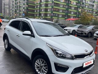 2019 Kia Rio X-Line IV, белый, 1620000 рублей, вид 3