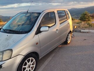 2002 Daihatsu YRV I, серебристый, 285000 рублей, вид 4