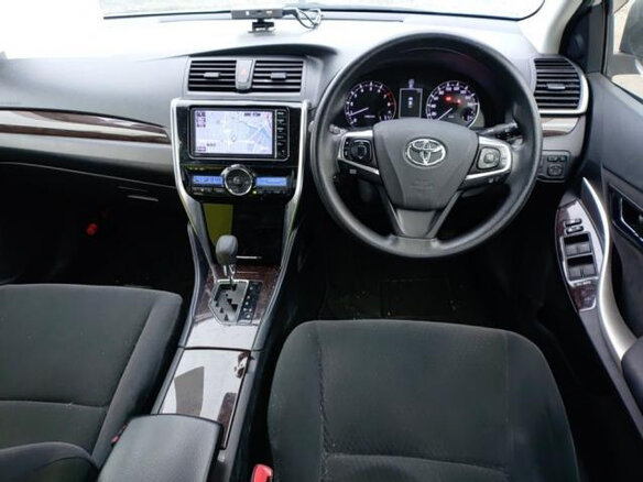 2020 Toyota Allion II Рестайлинг 2, белый, 1475000 рублей - вид 5